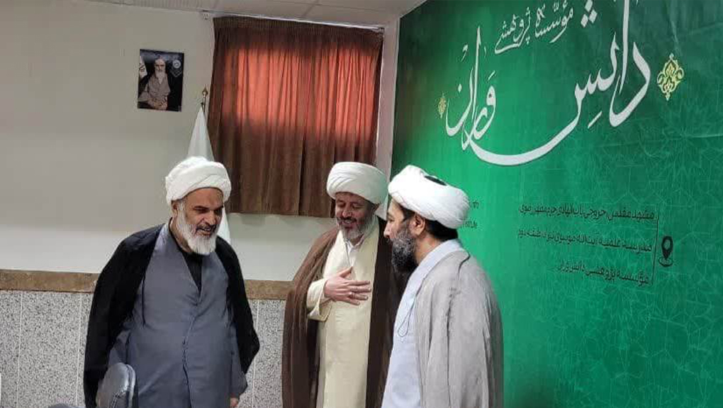 دیدار و محفل گفت‌و‌گوی علمی در مؤسسه پژوهشی دانشوران
